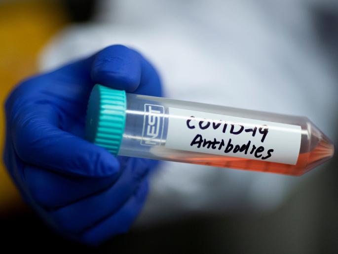 More antibodies in people in their forties | चाळीशीतील व्यक्तींमध्ये अँटीबॉडीज अधिक More antibodies in people in their forties | चाळीशीतील व्यक्तींमध्ये अँटीबॉडीज अधिक