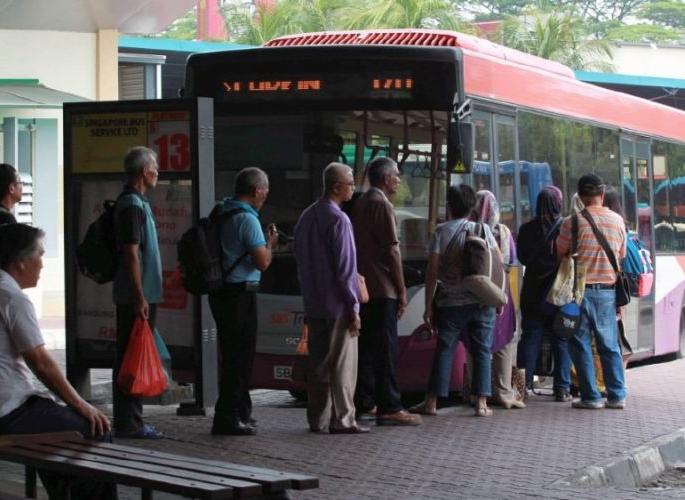 Busport commuters are far away from facilities like airport! | एअरपोर्टसारख्या सुविधांपासून बसपोर्टचे प्रवासी कोसोदूर !
