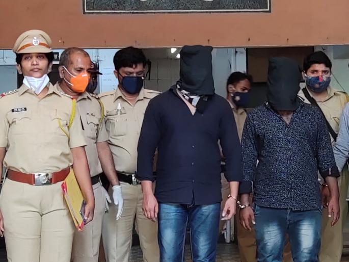 Three arrested with 2 kg of charas from Mira Road | मीरारोडमधून २ किलो चरससह तिघांना अटक Three arrested with 2 kg of charas from Mira Road | मीरारोडमधून २ किलो चरससह तिघांना अटक