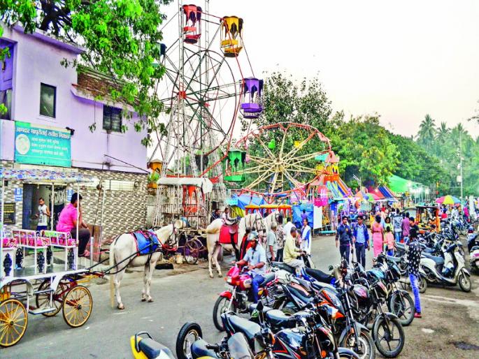 The honorable ones say, allow for the big keepers game | माननीय म्हणतात, मोठ्या पाळण्यांना परवानगी द्या The honorable ones say, allow for the big keepers game | माननीय म्हणतात, मोठ्या पाळण्यांना परवानगी द्या