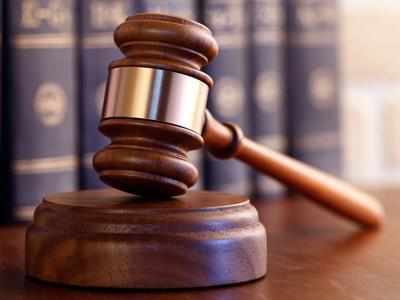 Isn't the government responsible for compensating the woman's family? | महिलेच्या कुटुंबीयांना नुकसानभरपाई देण्याची जबाबदारी सरकारची नाही का? Isn't the government responsible for compensating the woman's family? | महिलेच्या कुटुंबीयांना नुकसानभरपाई देण्याची जबाबदारी सरकारची नाही का?
