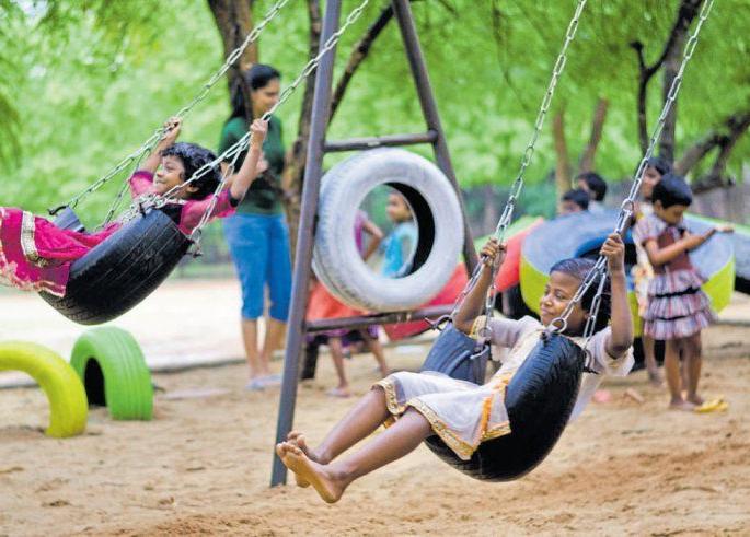 Coronavirus in Wardha; Parents, don't feel free to take your children away when you are positive! | Coronavirus in Wardha; पालकांनो, पॉझिटिव्ह आल्यानंतर मुलाबाळांना दूर करून मोकळे होऊ नका! Coronavirus in Wardha; Parents, don't feel free to take your children away when you are positive! | Coronavirus in Wardha; पालकांनो, पॉझिटिव्ह आल्यानंतर मुलाबाळांना दूर करून मोकळे होऊ नका!