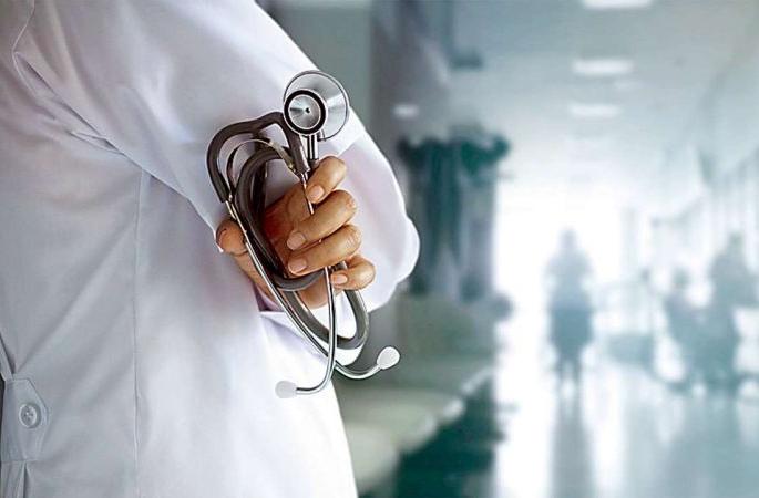 The retirement age of doctors in the health department is now 58 years | आरोग्य विभागातील डॉक्टरांचे निवृत्ती वय आता ५८ वर्षेच