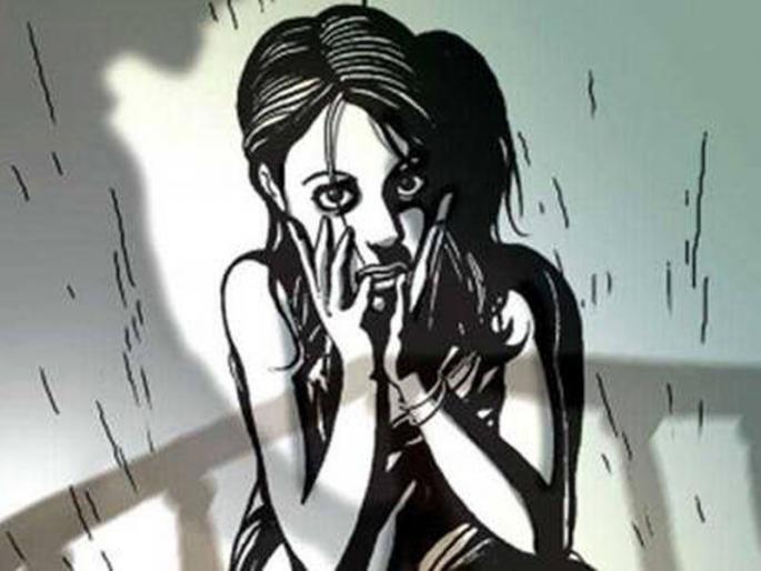 And his's wife survived while being molested by the truck driver | अन् मजुराची पत्नी ट्रकचालकाचे भक्ष्य होता होता वाचली And his's wife survived while being molested by the truck driver | अन् मजुराची पत्नी ट्रकचालकाचे भक्ष्य होता होता वाचली