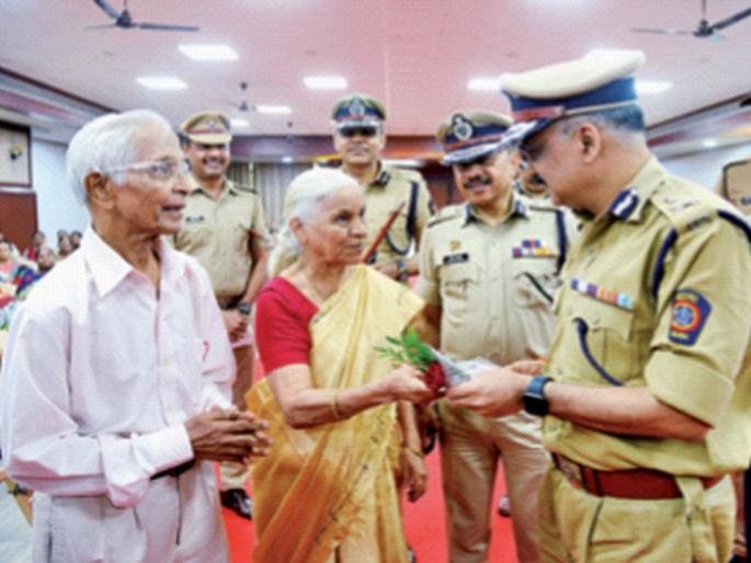 Everything should be done by the police, so what about us? | सगळं पोलिसांनीच करायचं, मग आपलं काय? Everything should be done by the police, so what about us? | सगळं पोलिसांनीच करायचं, मग आपलं काय?