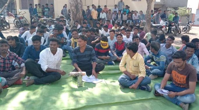 400 students of government hostel in Yavatmal, are on agitation | यवतमाळात शासकीय वसतीगृहाच्या ४०० विद्यार्थ्यांनी पुकारले आंदोलन
