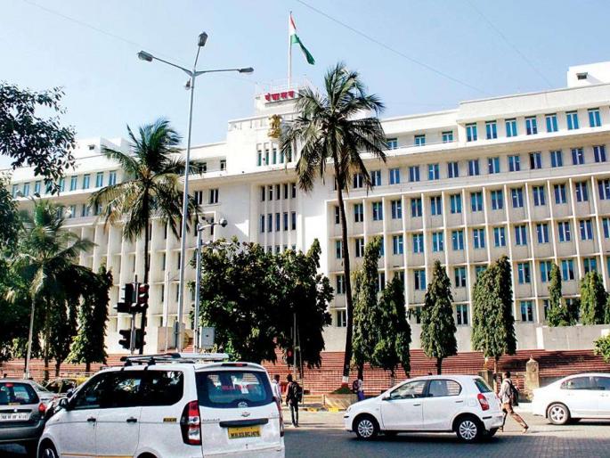 Shocking Contaminated water supply to the ministry; Over 100 officials, vomiting, laxatives | धक्कादायक ! मंत्रालयालाच होतोय दूषित पाण्याचा पुरवठा; 100 हून अधिक अधिकाऱ्यांना उलट्या, जुलाब