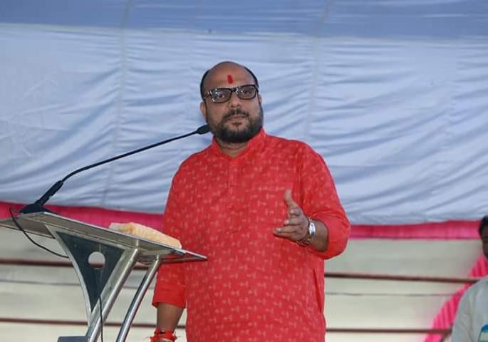 Maharashtra Election 2019: BJP's conspiracy or conspiracy to raise a rebel? Shiv Sena leader expressed doubts | Maharashtra Election 2019: बंडखोर उभे करणं हे भाजपाचं यंत्र की षडयंत्र?; शिवसेना नेत्याने व्यक्त केली शंका Maharashtra Election 2019: BJP's conspiracy or conspiracy to raise a rebel? Shiv Sena leader expressed doubts | Maharashtra Election 2019: बंडखोर उभे करणं हे भाजपाचं यंत्र की षडयंत्र?; शिवसेना नेत्याने व्यक्त केली शंका