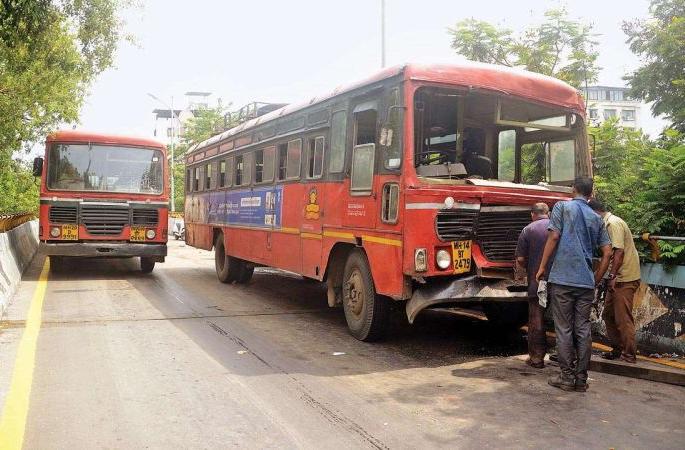 Government of Maharashtra ignoring ST | महाराष्ट्र शासनाचा एसटीसोबत दुजाभाव