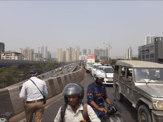 As the repair work of Majeevada bridge was delayed for eight hours, Thanekars were suffering from traffic jam | माजीवडा पूलाच्या दुरुस्तीचे काम आठ तास लांबल्यामुळे ठाणेकरांना वाहतूक कोंडीचा मन:स्ताप As the repair work of Majeevada bridge was delayed for eight hours, Thanekars were suffering from traffic jam | माजीवडा पूलाच्या दुरुस्तीचे काम आठ तास लांबल्यामुळे ठाणेकरांना वाहतूक कोंडीचा मन:स्ताप