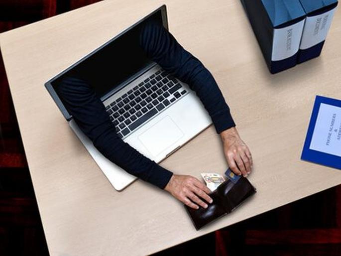 Be careful! After losing Rs 40,000, army jawan lost Rs 6 lakh on closing his account | Crime News: सावधान! चाळीस हजार गमावल्यानंतर खाते बंद करण्याच्या नादात ६ लाख घालवले Be careful! After losing Rs 40,000, army jawan lost Rs 6 lakh on closing his account | Crime News: सावधान! चाळीस हजार गमावल्यानंतर खाते बंद करण्याच्या नादात ६ लाख घालवले