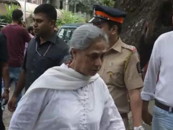 maharashtra assembly elections jaya bachchan angry on polling both officer and media during voting | अन् जया बच्चन निवडणूक अधिकाऱ्यावर बरसल्या! maharashtra assembly elections jaya bachchan angry on polling both officer and media during voting | अन् जया बच्चन निवडणूक अधिकाऱ्यावर बरसल्या!