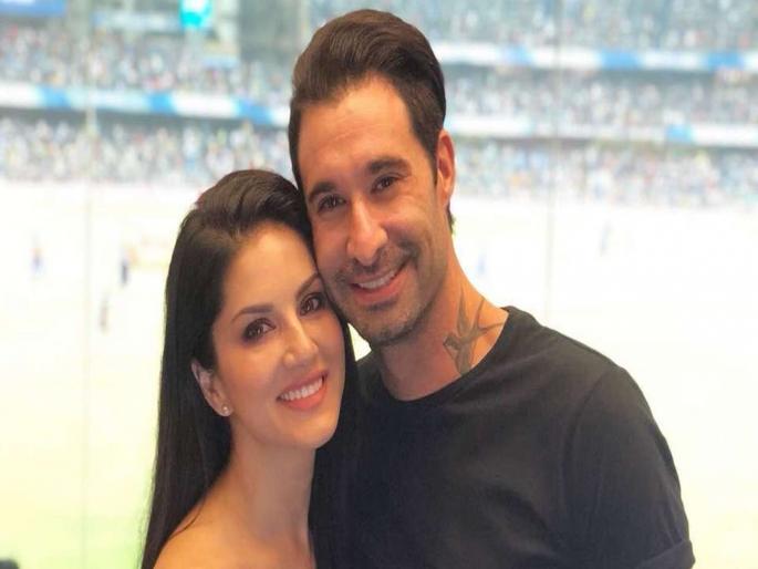Sunny Leone's husband Daniel weber was doing this thing for impress her | सनी लिओनीला इंप्रेस करण्यासाठी नवरा डॅनिएलने केली होती ही गोष्ट Sunny Leone's husband Daniel weber was doing this thing for impress her | सनी लिओनीला इंप्रेस करण्यासाठी नवरा डॅनिएलने केली होती ही गोष्ट