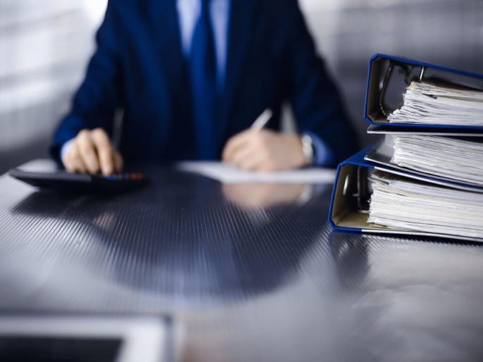 Father-in-law betrayed by Son-in-law! 97 lakh was stolen, Divyang wife also left in mira road | Crime News: जावयाकडून सासऱ्याचा विश्वासघात! ९७ लाखांना लुबाडले, दिव्यांग पत्नीलाही सोडून गेला Father-in-law betrayed by Son-in-law! 97 lakh was stolen, Divyang wife also left in mira road | Crime News: जावयाकडून सासऱ्याचा विश्वासघात! ९७ लाखांना लुबाडले, दिव्यांग पत्नीलाही सोडून गेला