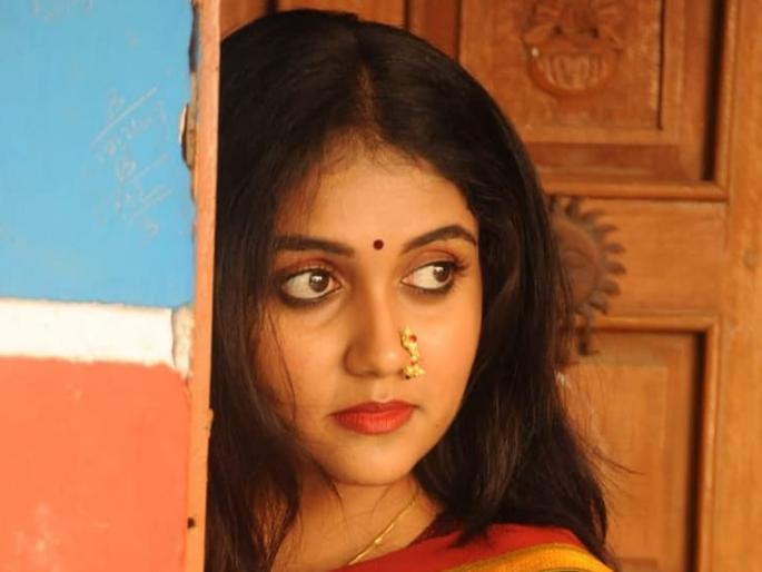 sairat actress rinku rajguru share photo with vicky kaushal | आताच बया का बावरलं...! रिंकू राजगुरूनं शेअर केला ‘त्याचा’ फोटो