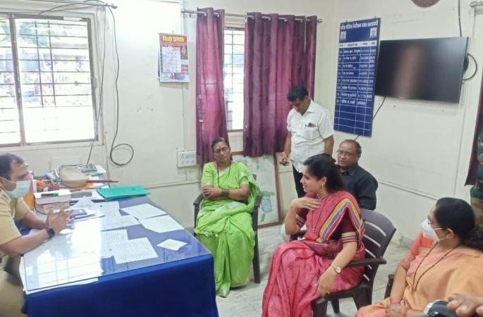 Schiff case against Commissioner; Inhuman beating of Chaighas by Rajapeth police! | आयुक्तांवर शाईफेक प्रकरण पेटले; चारही आरोपींना पोलिसांकडून अमानुष मारहाणीचा आरोप ! Schiff case against Commissioner; Inhuman beating of Chaighas by Rajapeth police! | आयुक्तांवर शाईफेक प्रकरण पेटले; चारही आरोपींना पोलिसांकडून अमानुष मारहाणीचा आरोप !