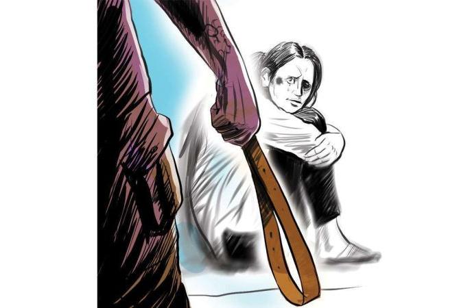 This is what happened! He beat his wife and left her in a friend's room | कुंकवाच्या धन्याने गाठली जुलूमाची परिसीमा! पत्नीला मारहाण करून मित्राच्या खोलीत सोडले This is what happened! He beat his wife and left her in a friend's room | कुंकवाच्या धन्याने गाठली जुलूमाची परिसीमा! पत्नीला मारहाण करून मित्राच्या खोलीत सोडले