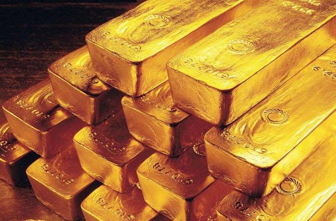 Two and a half thousand increase in gold! The aftermath of the war | सोन्यात अडीच हजारांची वाढ! युद्धाचा परिणाम Two and a half thousand increase in gold! The aftermath of the war | सोन्यात अडीच हजारांची वाढ! युद्धाचा परिणाम