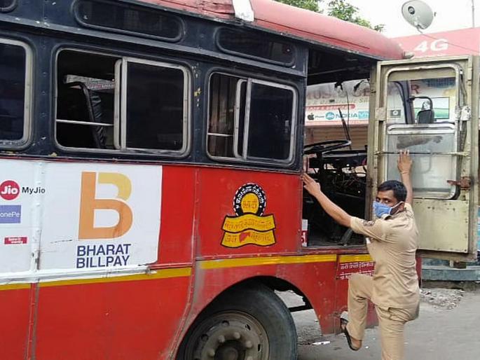 4500 ST employees died waiting for pension, 2500 widow also died | एसटी कर्मचाऱ्यांची साडेसाती निवृत्तीनंतरही सुटेना; पेन्शनच्या प्रतीक्षेत 4500 कर्मचाऱ्यांचा मृत्यू 4500 ST employees died waiting for pension, 2500 widow also died | एसटी कर्मचाऱ्यांची साडेसाती निवृत्तीनंतरही सुटेना; पेन्शनच्या प्रतीक्षेत 4500 कर्मचाऱ्यांचा मृत्यू