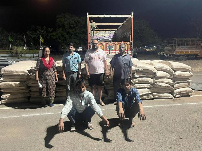 Caught a pan masala truck going to Chhatrapati Sambhaji Nagar from Karnataka | कर्नाटकातून छत्रपती संभाजी नगरकडे जाणारा पान मसाल्याचा ट्रक पकडला; २१ लाख ४५ हजार रूपयाचा मुद्देमाल जप्त Caught a pan masala truck going to Chhatrapati Sambhaji Nagar from Karnataka | कर्नाटकातून छत्रपती संभाजी नगरकडे जाणारा पान मसाल्याचा ट्रक पकडला; २१ लाख ४५ हजार रूपयाचा मुद्देमाल जप्त