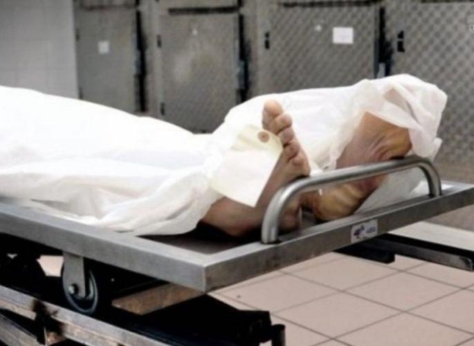 Unknown dead body found instead of close one at the time of the funeral! | अंत्यविधीच्या वेळी समजले, मृतदेह भलत्याचाच..! 