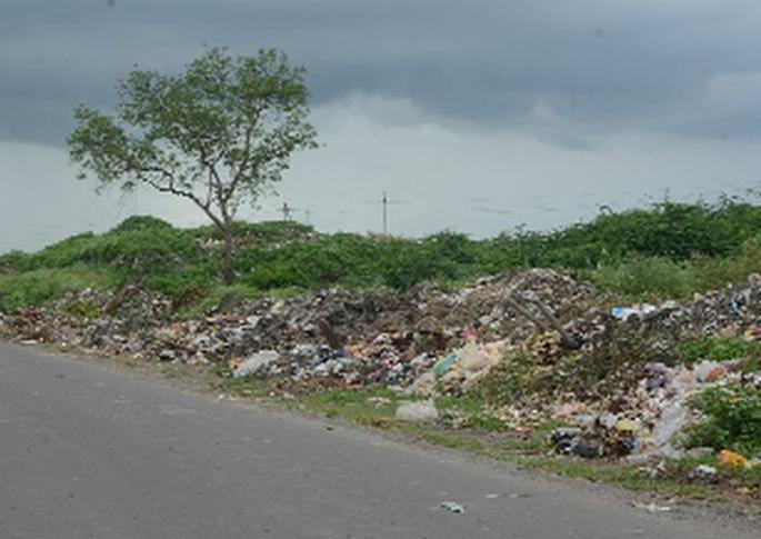 Need to dispose of waste in depot | डेपोतील कचऱ्यांची विल्हेवाट लावण्याची गरज