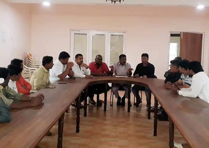 BJP minority sell angry against NRC and CAA laws; Muslim activists will protest | NRC आणि CAA कायद्याविरोधात भाजपात नाराजीचा सूर; मुस्लिम कार्यकर्ते करणार आंदोलन BJP minority sell angry against NRC and CAA laws; Muslim activists will protest | NRC आणि CAA कायद्याविरोधात भाजपात नाराजीचा सूर; मुस्लिम कार्यकर्ते करणार आंदोलन