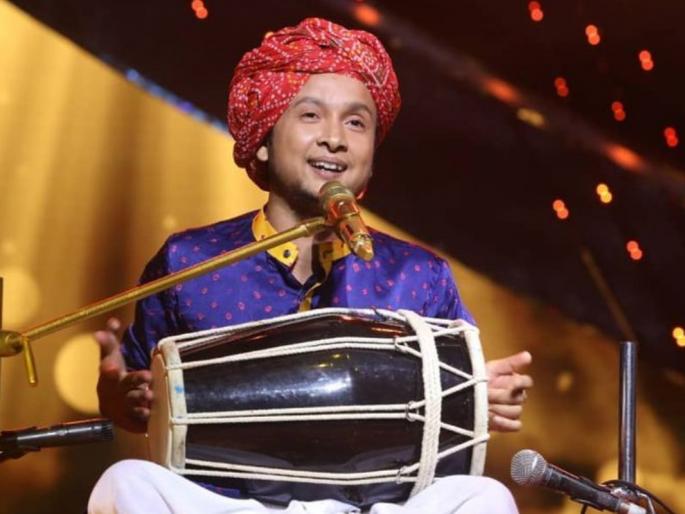 is pawandeep winner of indian idol 12 trophy and check photo viral | Indian Idol 12 : पवनदीप विजेता? फोटो पाहून चाहते हैराण, जाणून घ्या ‘त्या’ फोटो मागचं सत्य is pawandeep winner of indian idol 12 trophy and check photo viral | Indian Idol 12 : पवनदीप विजेता? फोटो पाहून चाहते हैराण, जाणून घ्या ‘त्या’ फोटो मागचं सत्य