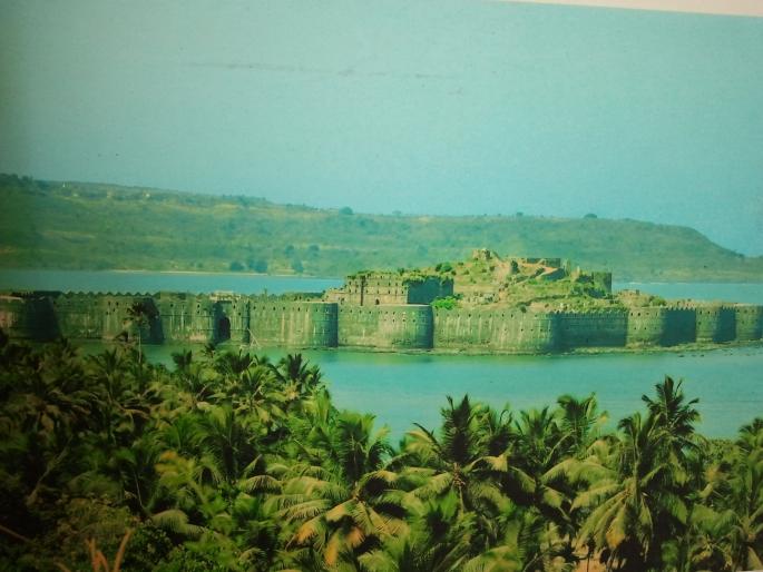 This 'invincible fort' that Chhatrapati Shivaji couldn't win; What's the secret? | छत्रपती शिवरायांनाही जिंकता आला नव्हता असा 'हा' अजिंक्य किल्ला; काय आहे यामागचं रहस्य? This 'invincible fort' that Chhatrapati Shivaji couldn't win; What's the secret? | छत्रपती शिवरायांनाही जिंकता आला नव्हता असा 'हा' अजिंक्य किल्ला; काय आहे यामागचं रहस्य?