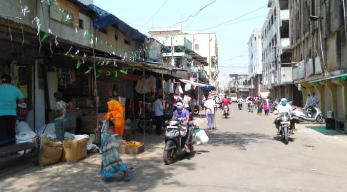 Confusion among professionals due to lack of administration guidance in Gondia district | गोंदिया जिल्ह्यात प्रशासनाच्या मार्गदर्शनाअभावी व्यावसायिकांमध्ये संभ्रम