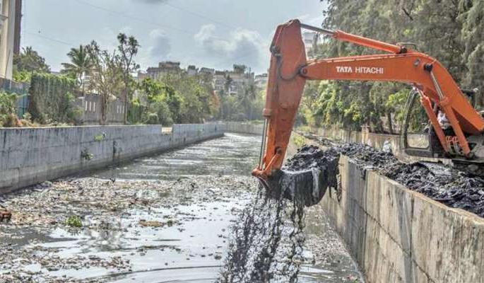 Mumbai Congress under the leadership of Milind Deora inspects Nalesafai work | मिलिंद देवरांच्या नेतृत्वाखाली मुंबई काँग्रेस करणार नालेसफाईची पाहणी Mumbai Congress under the leadership of Milind Deora inspects Nalesafai work | मिलिंद देवरांच्या नेतृत्वाखाली मुंबई काँग्रेस करणार नालेसफाईची पाहणी