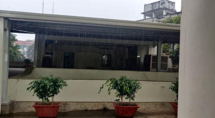 Rainfall returns to Vidarbha again with Nagpur | नागपूरसह विदर्भात पुन्हा बरसला परतीचा पाऊस Rainfall returns to Vidarbha again with Nagpur | नागपूरसह विदर्भात पुन्हा बरसला परतीचा पाऊस