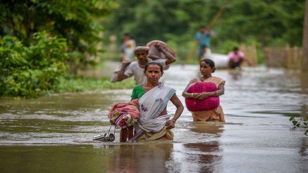 A lot of rain this year; Flood threat now after Corona! | यंदा भरपूर पाऊस; कोरोनानंतर आता पुराची धास्ती ! A lot of rain this year; Flood threat now after Corona! | यंदा भरपूर पाऊस; कोरोनानंतर आता पुराची धास्ती !