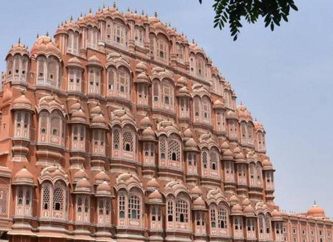 All four Congress MLAs from Nagpur went to Jaipur | कॉंग्रेसचे नागपुरातील चारही आमदार जयपूरला All four Congress MLAs from Nagpur went to Jaipur | कॉंग्रेसचे नागपुरातील चारही आमदार जयपूरला