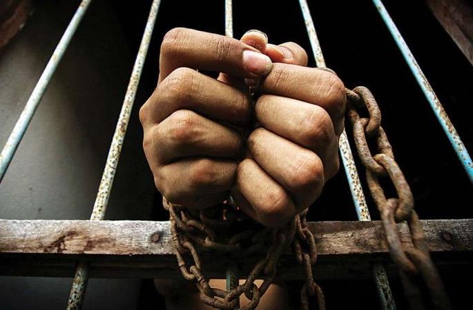 Director of Mini ITI arrested in Chandrapur | चंद्रपुरातील लंपटवृत्तीच्या मिनी आयटीआयच्या संचालकाला अटक Director of Mini ITI arrested in Chandrapur | चंद्रपुरातील लंपटवृत्तीच्या मिनी आयटीआयच्या संचालकाला अटक