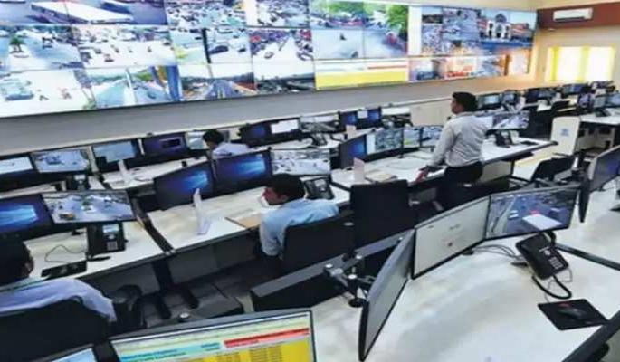 Sleepy administration of Solapur Municipal Corporation; Awaiting corona control room file approval | सोलापूर महापालिकेचा निवांत कारभार; कोरोना कंट्रोल रुमची फाईल मंजुरीच्या प्रतीक्षेत Sleepy administration of Solapur Municipal Corporation; Awaiting corona control room file approval | सोलापूर महापालिकेचा निवांत कारभार; कोरोना कंट्रोल रुमची फाईल मंजुरीच्या प्रतीक्षेत