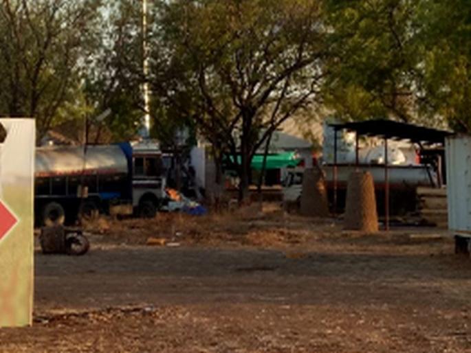 3 lakh cash lamps from Milk Center | दूध केंद्रातून ३ लाखांची रोकड लंपास 3 lakh cash lamps from Milk Center | दूध केंद्रातून ३ लाखांची रोकड लंपास