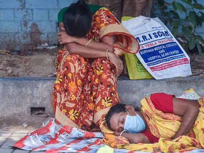 There is no ICU or ventilator bed in Nagpur; Patients are wandering and losing their lives | नागपुरात एकही आयसीयू व व्हेंटीलेटर बेड नाही; रुग्ण भटकून गमावताहेत प्राण There is no ICU or ventilator bed in Nagpur; Patients are wandering and losing their lives | नागपुरात एकही आयसीयू व व्हेंटीलेटर बेड नाही; रुग्ण भटकून गमावताहेत प्राण