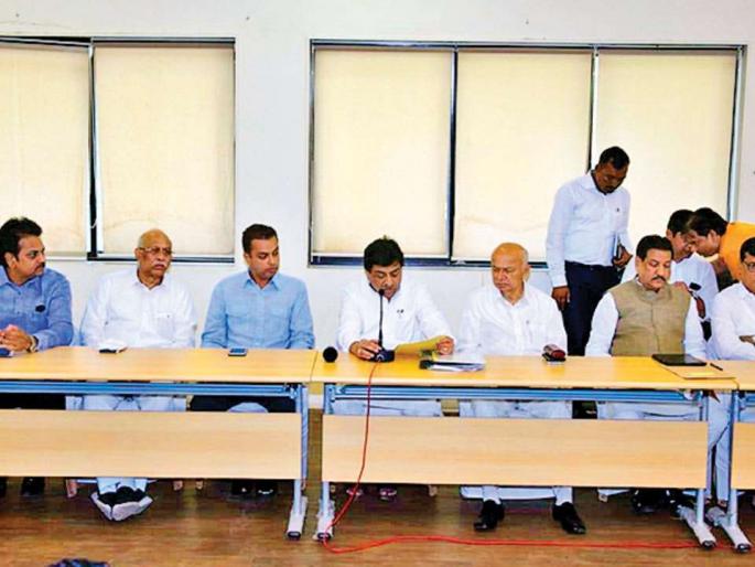 Prefer to the deprived leaders of Congress office bearers | काँग्रेस पदाधिकाऱ्यांची वंचित आघाडीला पसंती Prefer to the deprived leaders of Congress office bearers | काँग्रेस पदाधिकाऱ्यांची वंचित आघाडीला पसंती