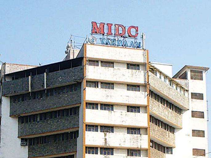 Chincholi ‘MIDC’ in Solapur is now D Plus; Industries will get 60 per cent subsidy | सोलापुरातील चिंचोळी ‘एमआयडीसी’ आता डी प्लस; उद्योगांना मिळणार ६० टक्के सबसिडी Chincholi ‘MIDC’ in Solapur is now D Plus; Industries will get 60 per cent subsidy | सोलापुरातील चिंचोळी ‘एमआयडीसी’ आता डी प्लस; उद्योगांना मिळणार ६० टक्के सबसिडी