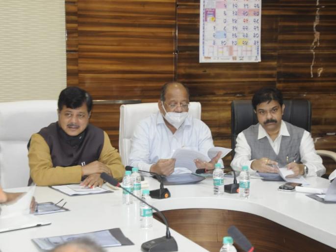 Mumbai Bank positive to provide loans to storm-affected fishermen | तौक्ते वादळग्रस्त मच्छीमारांना अप्लदरात कर्ज देण्यासाठी मुंबै बँक सकारात्मक  Mumbai Bank positive to provide loans to storm-affected fishermen | तौक्ते वादळग्रस्त मच्छीमारांना अप्लदरात कर्ज देण्यासाठी मुंबै बँक सकारात्मक