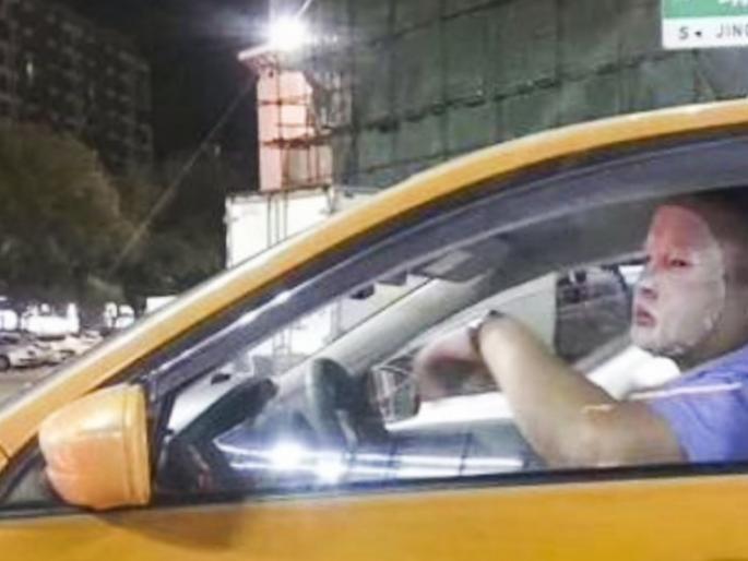 And the health department team reached the taxi driver's village | अन् त्या टॅक्सीचालकाच्या गावी पोहोचली आरोग्य खात्याची टीम And the health department team reached the taxi driver's village | अन् त्या टॅक्सीचालकाच्या गावी पोहोचली आरोग्य खात्याची टीम