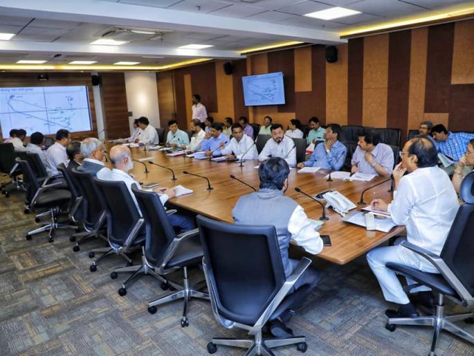 For Solapur city water supply plan, demarcate 3 kilometers of land in 7 days | सोलापूर शहर पाणीपुरवठा योजनेसाठी १५ दिवसात ११० किलोमीटर जमिनीचे सिमांकन करा For Solapur city water supply plan, demarcate 3 kilometers of land in 7 days | सोलापूर शहर पाणीपुरवठा योजनेसाठी १५ दिवसात ११० किलोमीटर जमिनीचे सिमांकन करा