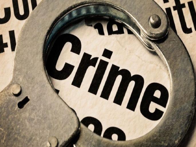 A flurry of thieves; Three shops were torn down | चोरट्यांचा धुमाकूळ; तीन दुकाने फाेडली A flurry of thieves; Three shops were torn down | चोरट्यांचा धुमाकूळ; तीन दुकाने फाेडली