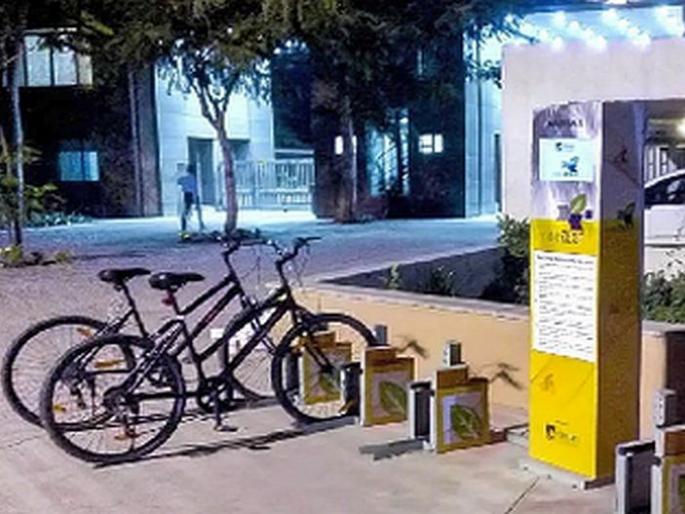 The first experiment in the country to build a 90 degree bicycle | ९० अंशात सायकल उभी करण्याचा देशातील पहिला प्रयोग The first experiment in the country to build a 90 degree bicycle | ९० अंशात सायकल उभी करण्याचा देशातील पहिला प्रयोग
