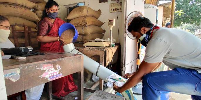 Fear of ration grain closure due to new agriculture law | नव्या कृषी कायद्यामुळे रेशनचे धान्य बंद होण्याची भिती Fear of ration grain closure due to new agriculture law | नव्या कृषी कायद्यामुळे रेशनचे धान्य बंद होण्याची भिती