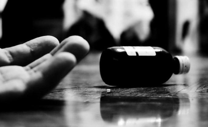 More than half of suicides in Nagpur are due to family problems | नागपुरातील अर्ध्याहून अधिक आत्महत्या कौटुंबिक समस्यांमुळे More than half of suicides in Nagpur are due to family problems | नागपुरातील अर्ध्याहून अधिक आत्महत्या कौटुंबिक समस्यांमुळे