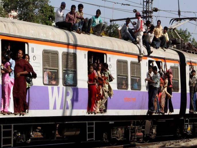 In June, the merchant passengers collected 11.16 crore | विनातिकीट प्रवाशांकडून जूनमध्ये ११.१६ कोटी वसूल In June, the merchant passengers collected 11.16 crore | विनातिकीट प्रवाशांकडून जूनमध्ये ११.१६ कोटी वसूल