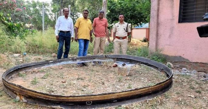 How did the wreckage of the satellite fall from the sky? | आकाशातून असा कसा पडला सॅटेलाईटचा मलबा? How did the wreckage of the satellite fall from the sky? | आकाशातून असा कसा पडला सॅटेलाईटचा मलबा?