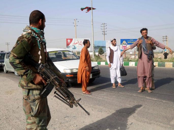 Taliban fighter beat and rape gay men in Afghanistan know what happens | तालिबानी तरूणांनी 'गे' तरूणावर केला रेप, विरोध केल्यावर दिली 'ही' शिक्षा Taliban fighter beat and rape gay men in Afghanistan know what happens | तालिबानी तरूणांनी 'गे' तरूणावर केला रेप, विरोध केल्यावर दिली 'ही' शिक्षा